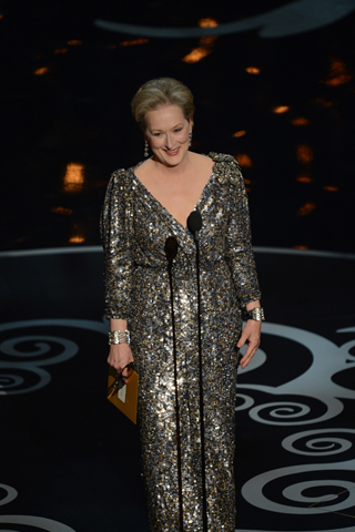 Meryl Streep que anuncia o vencedor de melhor ator a 