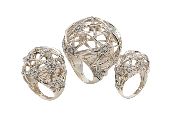 Anéis Galilei de ouro nobre com diamantes cognac.
